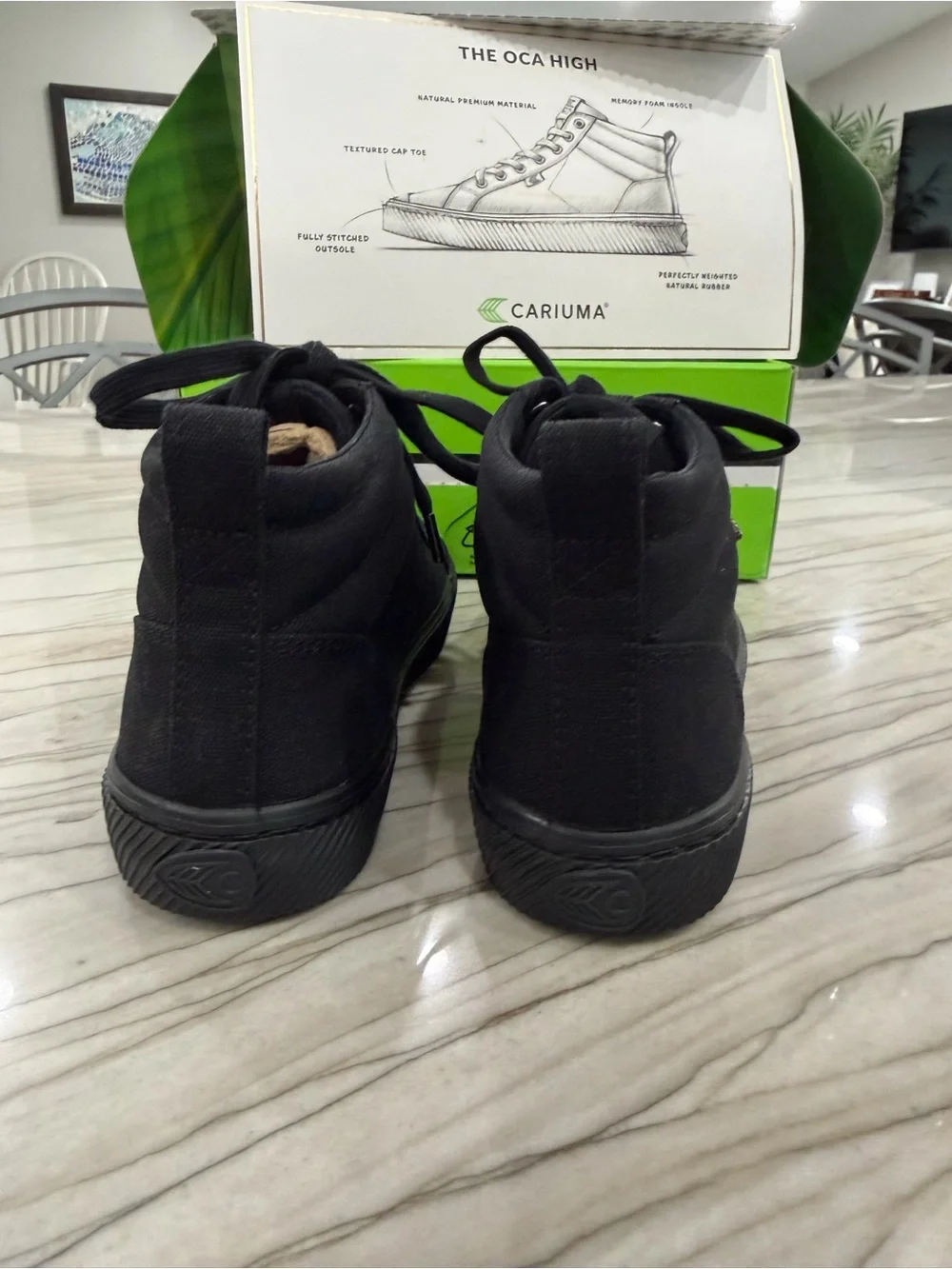 Cariuma OCA High All Black Canvas High Top Sneakers Women’s 7 Men’s 5.5